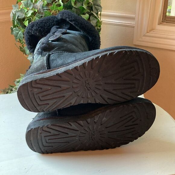 Ugg Bailey Triplet Button Tall Black Wash Black Snow Boots # 1874 Women’s Size 8 - Picture 8 of 16